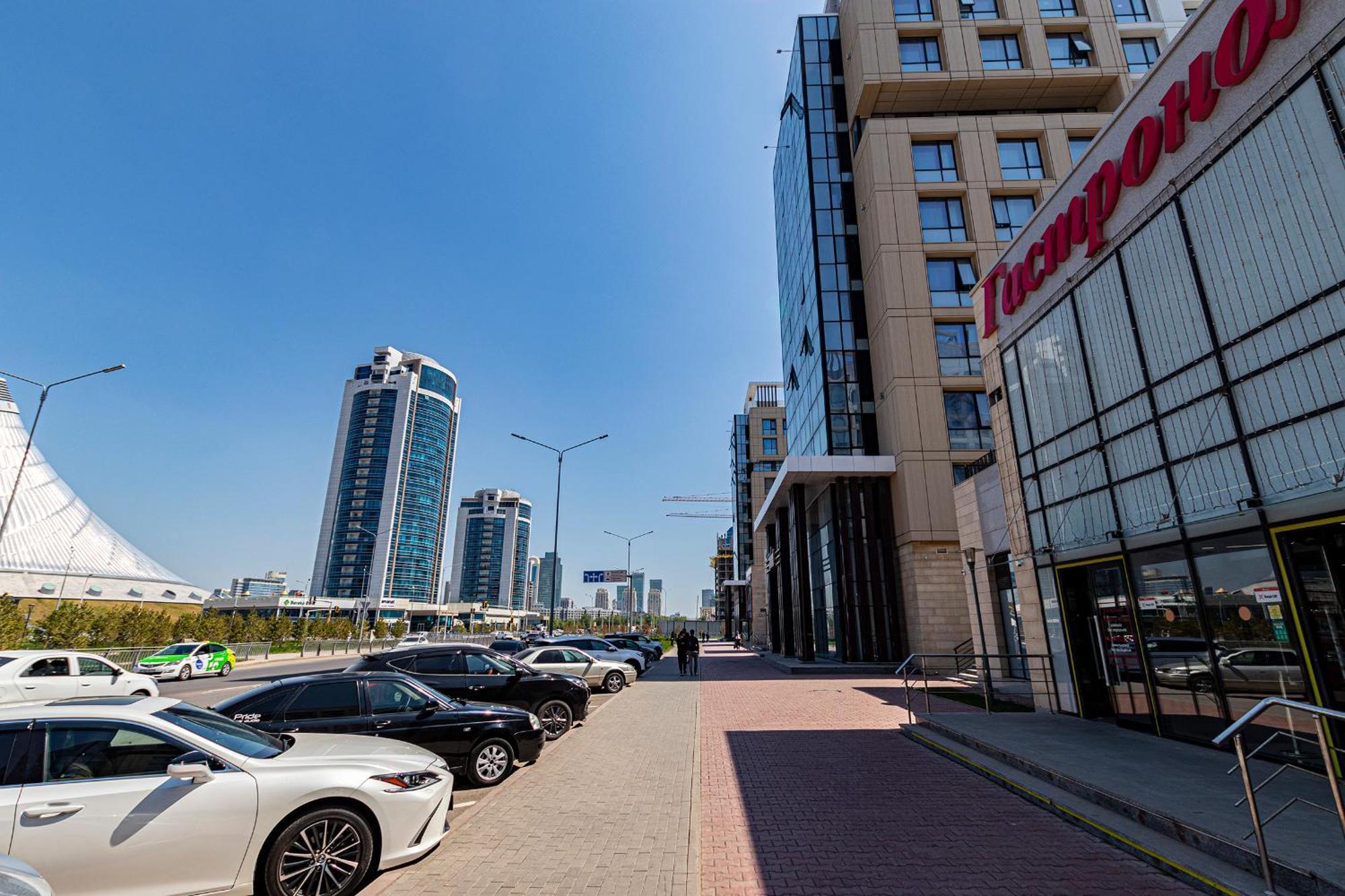 Raisson Aparthotel H346 Хан Шатыр Astana Bagian luar foto